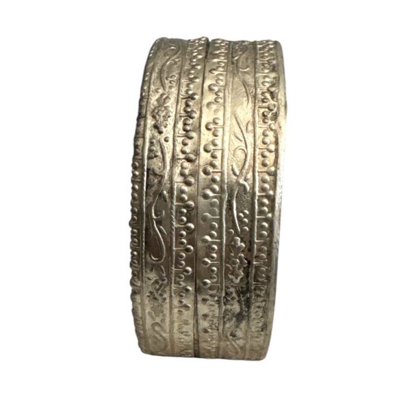 Vintage Hand Painted Geisha Courtesan Mirrored Powder Box Trinkets or Jewelry - Picture 2 of 8